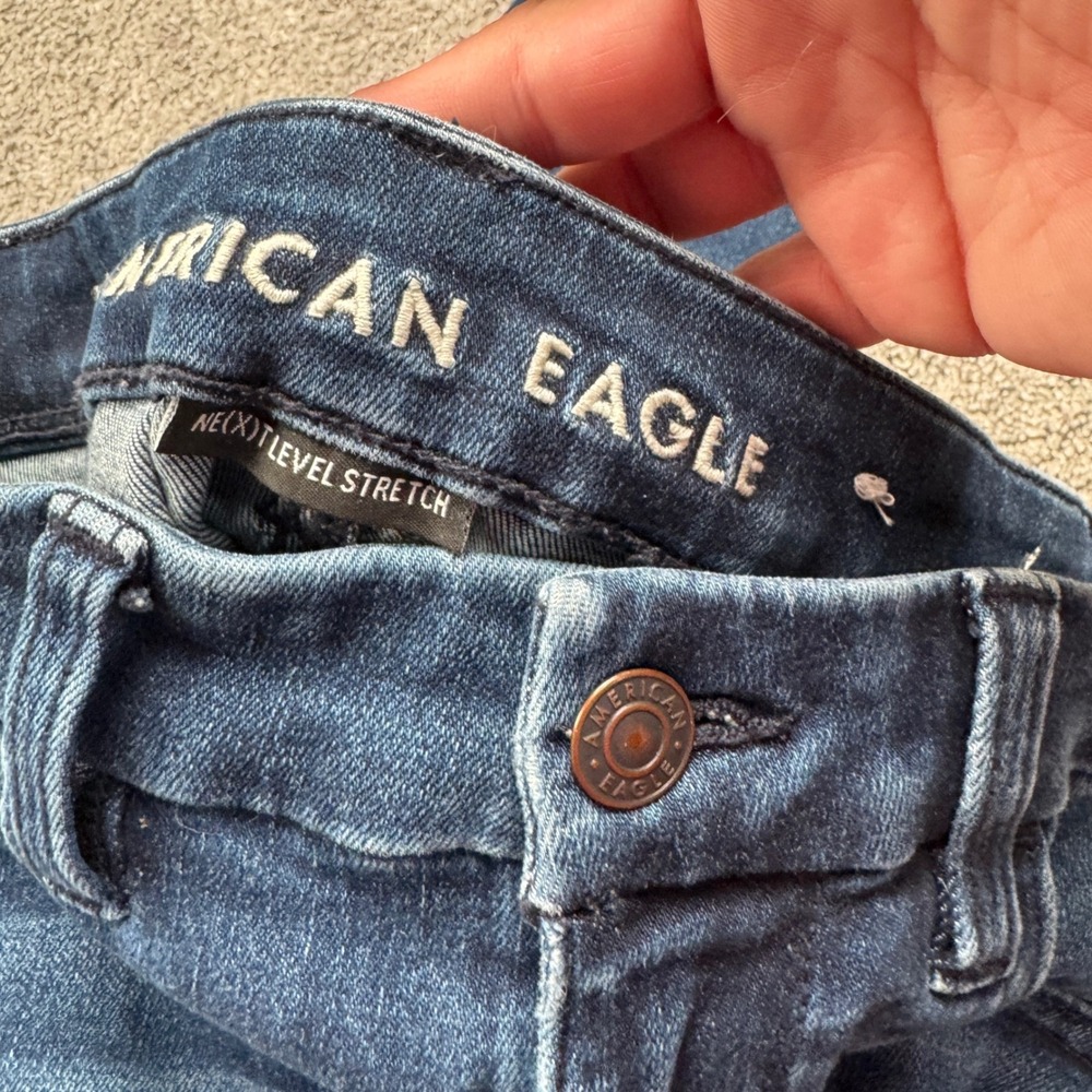 American Eagle Women's 4R Curvy Highest Rise Jeggings Distressed Dark Wash - Picture 4 of 7